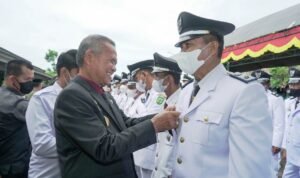 Pilkades-Serentak-Tahun-2022-Bupati-Luwu-Lantik-90-Kades