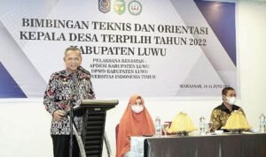 Buka-Bimtek-Bagi-Kepala-Desa-Terpilih2C-Bupati-Luwu-Ingatkan-3T