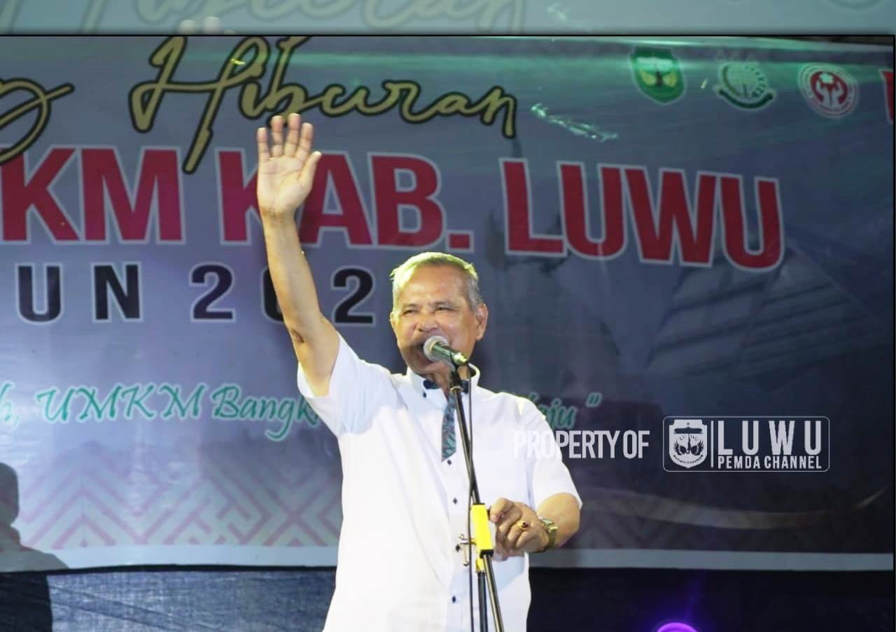 Bupati-Luwu-Secara-Resmi-Menutup-Kegiatan-Pekan-UMKM-2022