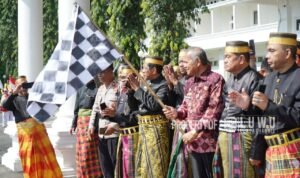 Sukseskan-Hari-Jadi-Sulawesi-Selatan-ke-353-Bupati-Luwu-Lepas-Kirab-Pelajar-Andalan