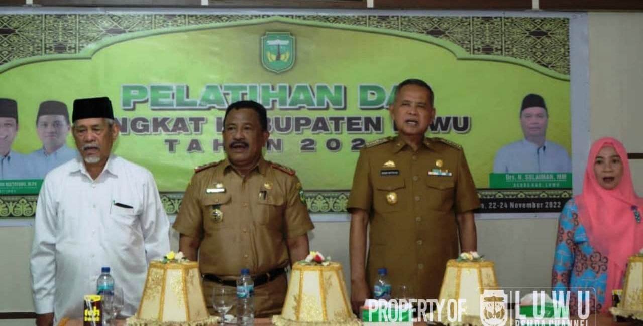 Basmin-Mattayang-Membuka-Pelatihan-Dai-se-Kabupaten-Luwu