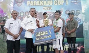 Bupati-Luwu-Apresiasi-Kekompakan-Pemuda-Parekaju-Gelar-Turnamen-Sepakbola