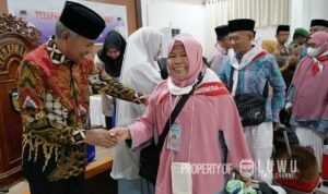 Lepas-Jemaah-Calon-Haji-Gelombang-II-Basmin-Alhamdulillah-Luwu-Dapat-Tambahan-Kuota