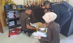 kantor-esdm-kendari-digeledah